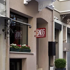 Snog & Hotel
